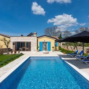 https://villa-iria-bella.in-istria.net